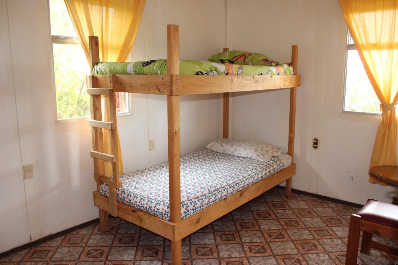 Hotel Las Fresas Del Volcan Poas Sabana Redonda ภายนอก รูปภาพ
